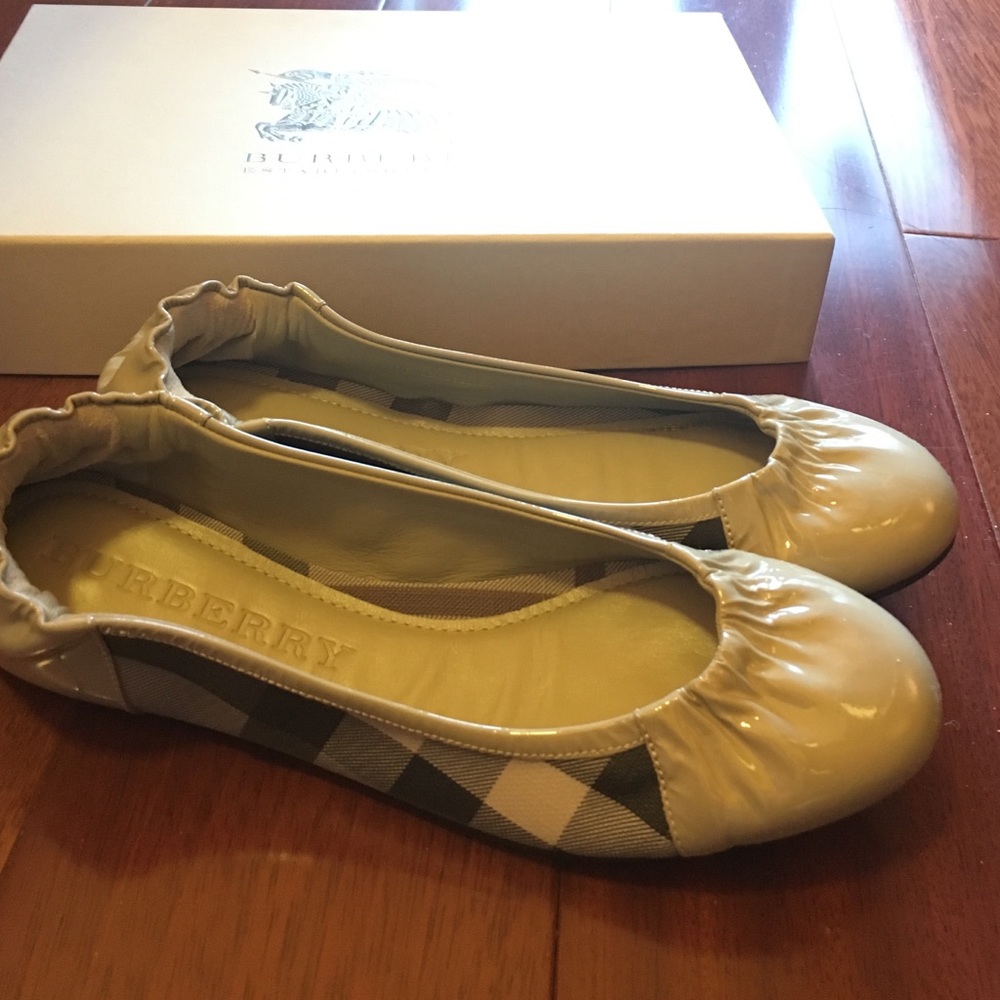 Burberry ballerina